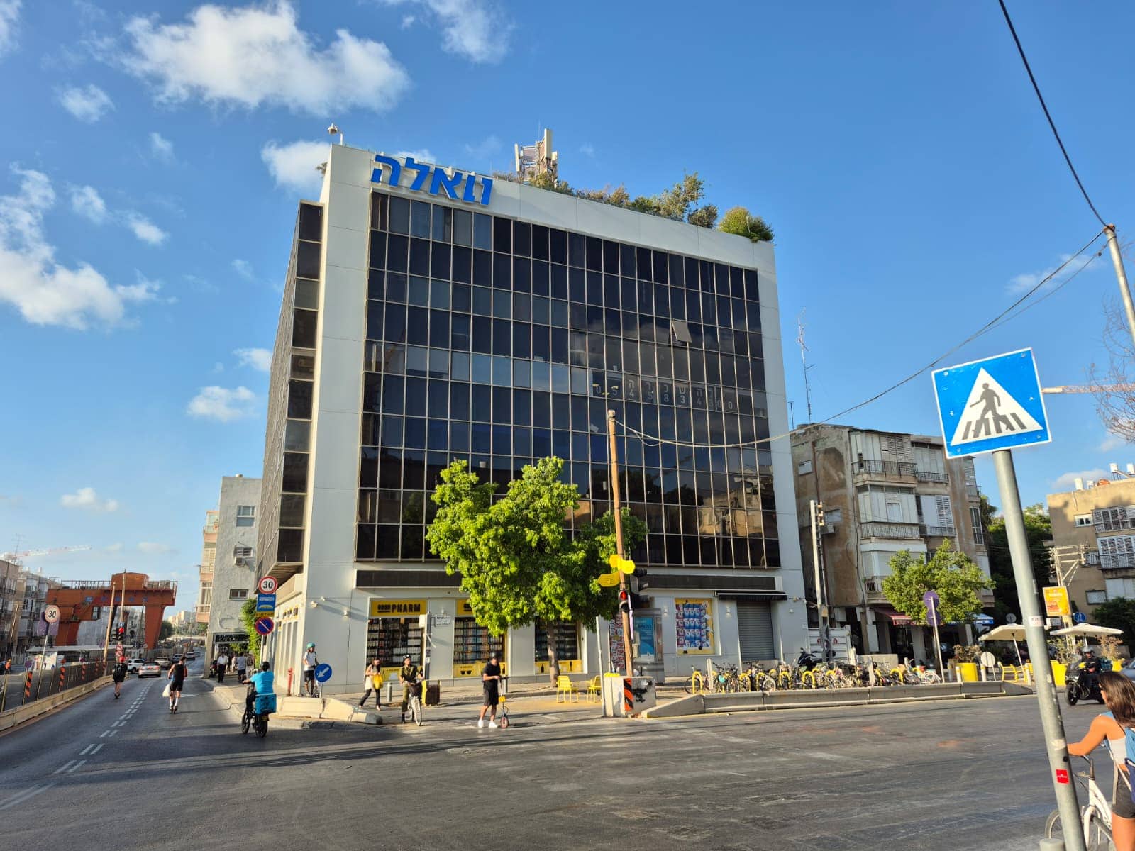 בניין מערכת "וואלה" בתל-אביב, אוגוסט 2025 (צילום: אורן פרסיקו)
