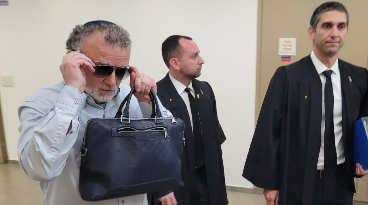 מיכאל מירילשוילי בבית המשפט המחוזי בתל-אביב, יולי 2025 (צילום: איתמר ב"ז) מיכאל מירילשוילי בבית המשפט המחוזי בתל-אביב, יולי 2025 (צילום: איתמר ב"ז)