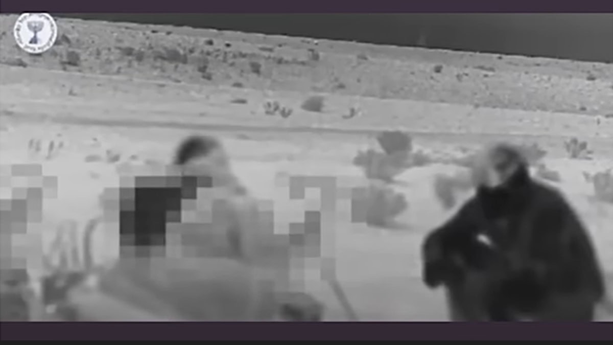 צילום מסך מתוך תיעוד שפירסם המוסד, של לוחמים זרים תוקפים באיראן צילום מסך מתוך תיעוד שפירסם המוסד, של לוחמים זרים תוקפים באיראן
