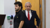 ראש הממשלה הנאשם בנימין נתניהו מגיע ליום ה-44 של עדותו, 16.9.2025 (צילום: אורן פרסיקו)