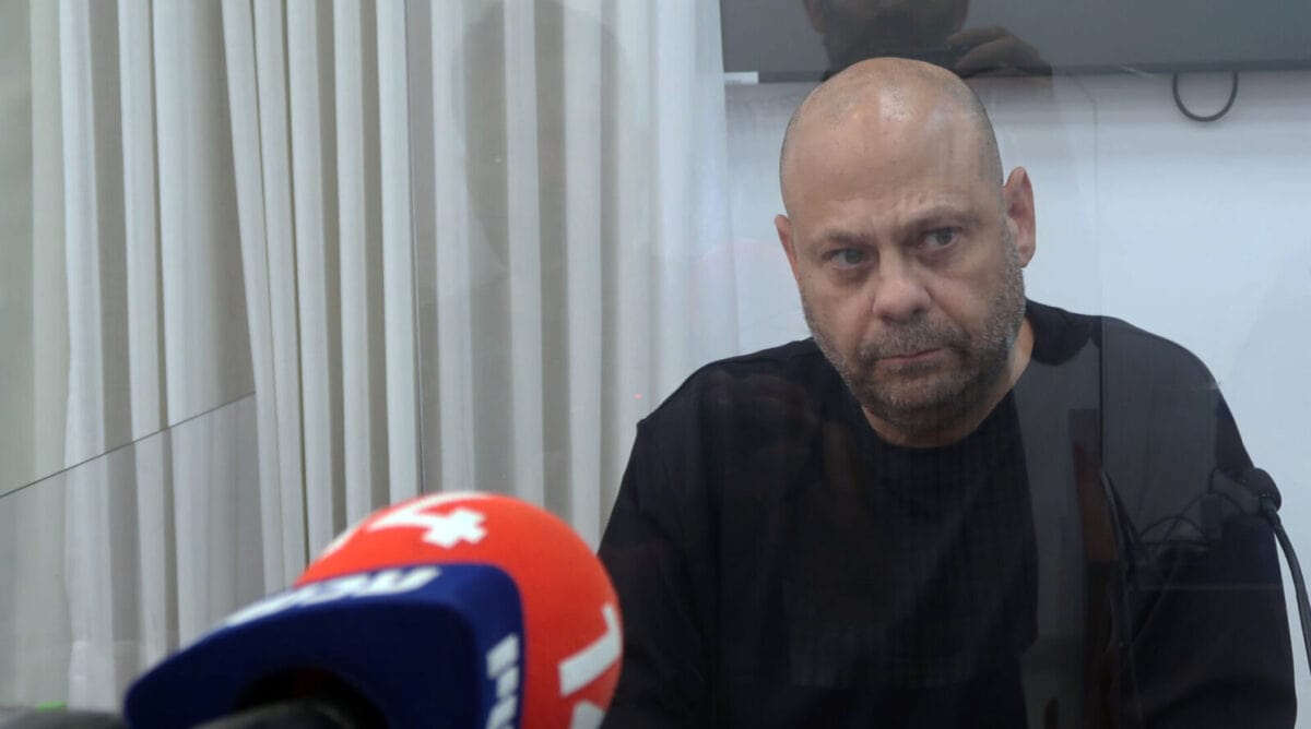 סנ"צ בדימוס צחי חבקין, לפני יום עדותו השני במשפט המו"לים, 3.11.25 (צילום: אורן פרסיקו) סנ"צ בדימוס צחי חבקין, לפני יום עדותו השני במשפט המו"לים, 3.11.25 (צילום: אורן פרסיקו)