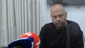 סנ"צ בדימוס צחי חבקין, לפני יום עדותו השני במשפט המו"לים, 3.11.25 (צילום: אורן פרסיקו)