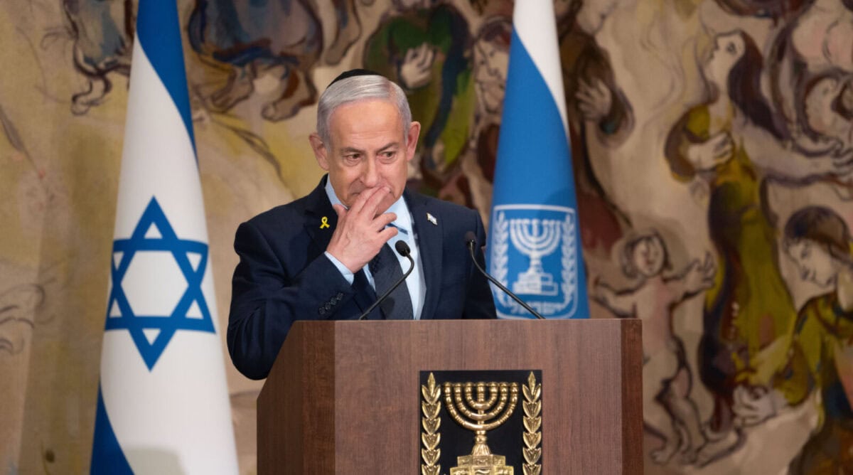 רה"מ הנאשם בנימין נתניהו נואם בטקס יום השואה בכנסת, 24.5.25 (צילום: אריה לייב אברמס) רה"מ הנאשם בנימין נתניהו נואם בטקס יום השואה בכנסת, 24.5.25 (צילום: אריה לייב אברמס)