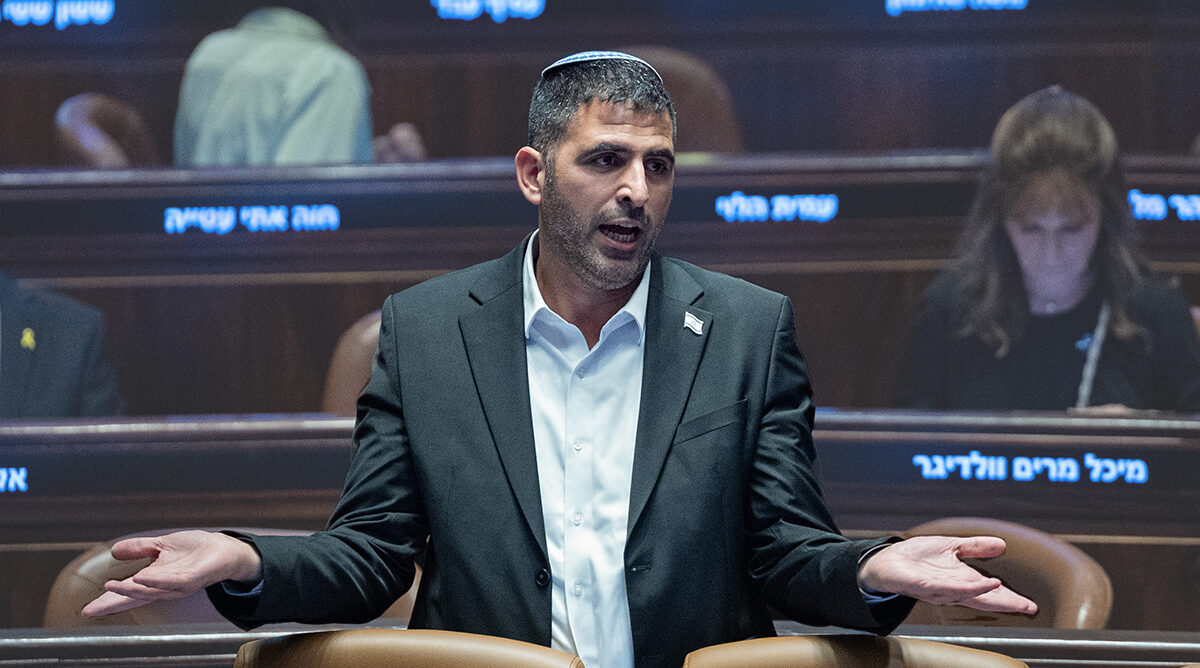 שר התקשורת שלמה קרעי, מליאת הכנסת, 5.11.25 (צילום: יונתן זינדל)