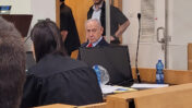 בנימין נתניהו, ראש ממשלת ישראל, במהלך יום עדותו ה-52. בית המשפט המחוזי בתל-אביב, 12.11.2025 (צילום: איתמר ב"ז)