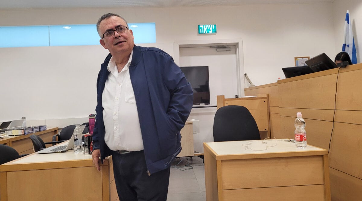 ח"כ דוד ביטן בפתח יום עדותו ה-17. בית המשפט המחוזי בלוד, 18.12.2025 (צילום: איתמר ב"ז) ח"כ דוד ביטן בפתח יום עדותו ה-17. בית המשפט המחוזי בלוד, 18.12.2025 (צילום: איתמר ב"ז)