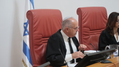 השופט נעם סולברג בדיון בעתירת FPA להכנסת עיתונאים זרים לעזה, 26.1.26 (צילום: אורן פרסיקו) השופט נעם סולברג בדיון בעתירת FPA להכנסת עיתונאים זרים לעזה, 26.1.26 (צילום: אורן פרסיקו)