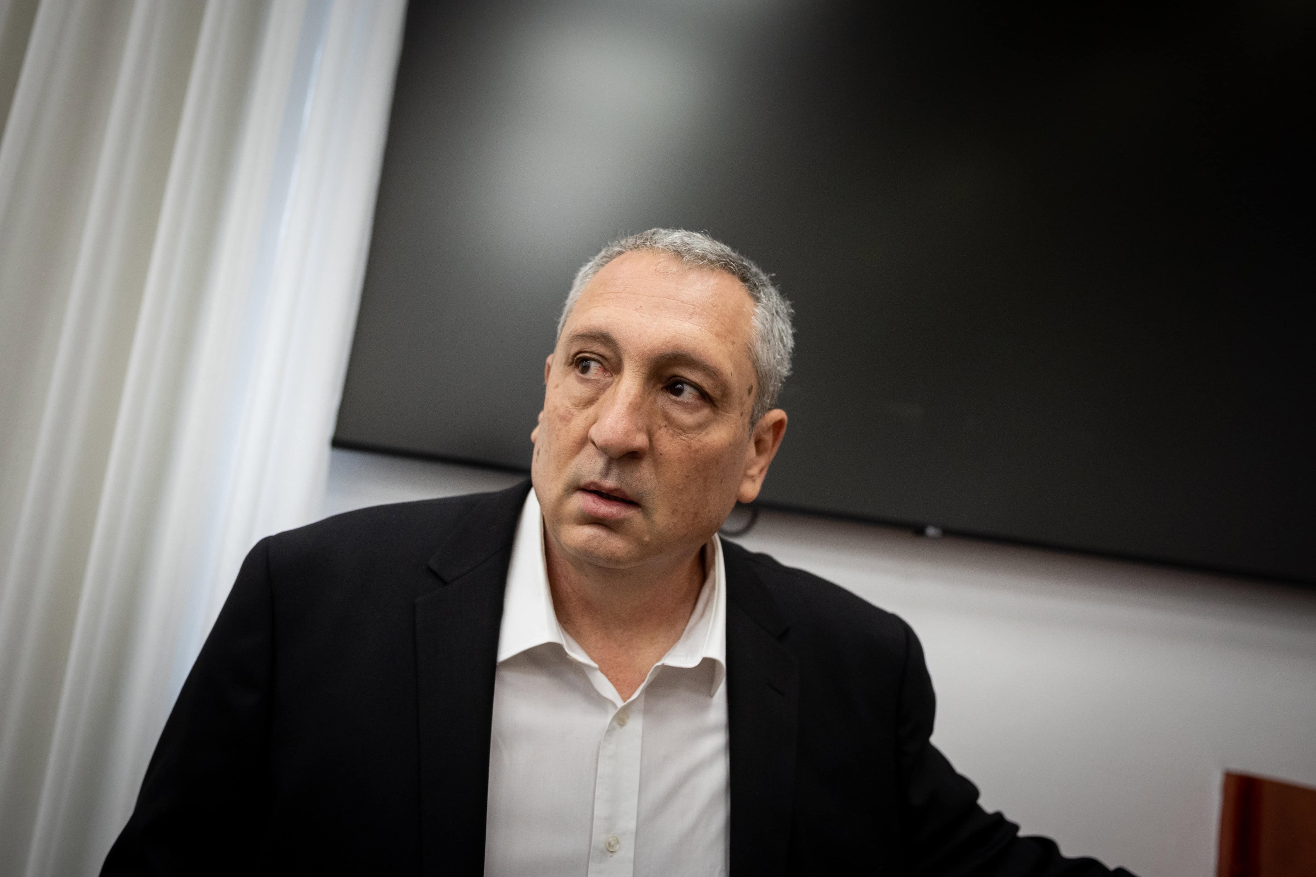 ניר חפץ באולם משפט המו"לים, דצמבר 2021 (צילום: יונתן זינדל) ניר חפץ באולם משפט המו"לים, דצמבר 2021 (צילום: יונתן זינדל)