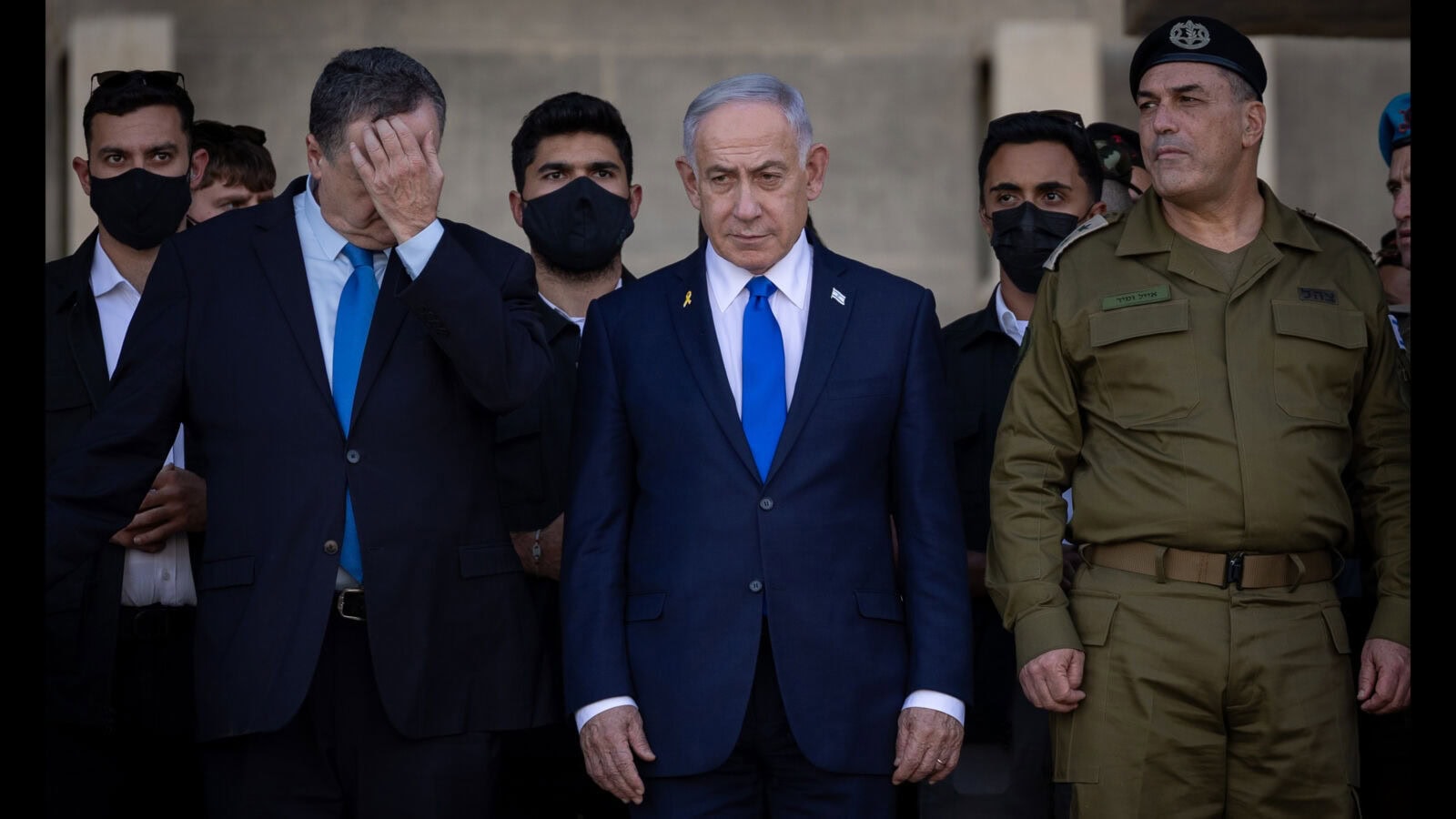 מימין: הרמטכ"ל אייל זמיר, רה"מ הנאשם בנימין נתניהו ושר הביטחון ישראל כץ, 30.10.25 (צילום: נועם רבקין פנטון)