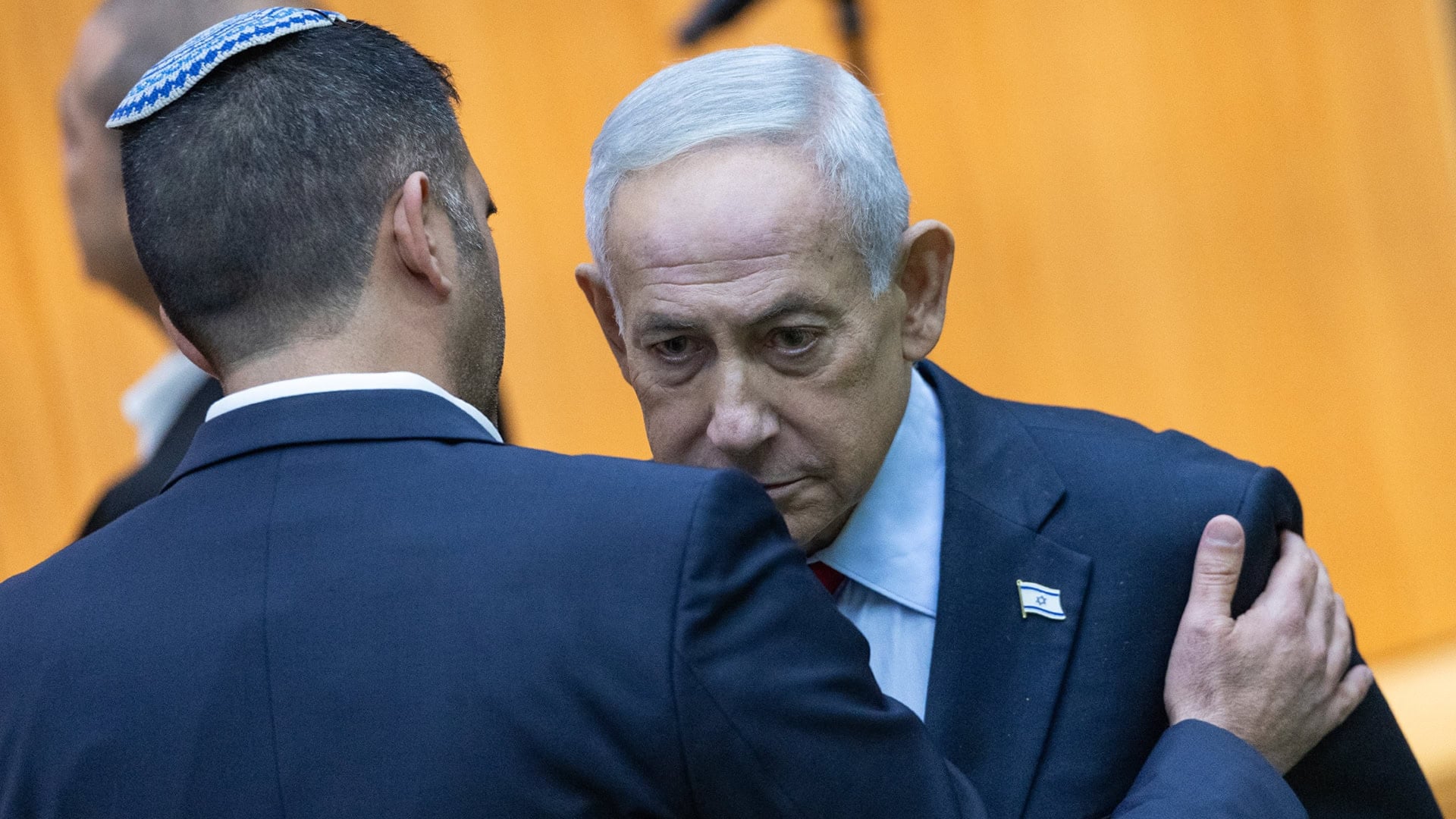 ראש הממשלה בנימין נתניהו עם שר התקשורת, שלמה קרעי. הכנסת, מרץ 2026 (צילום: חיים גולדברג) ראש הממשלה בנימין נתניהו עם שר התקשורת, שלמה קרעי. הכנסת, מרץ 2026 (צילום: חיים גולדברג)