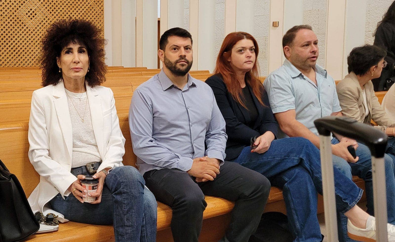 Yifat Ben-Hai Segev with Channel 13 News journalists Matan Hodorov and Noga Nir-Neeman, and Journalists' Association representatives Haim Har-Zahav and Anat Saragusti. The Supreme Court, June 16, 2026 (Photo: Itamar Benzaquen)