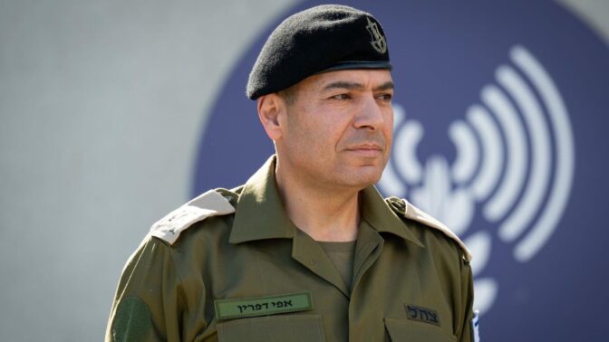 77 דובר צה"ל תא"ל אפי דפרין (צילום: דובר צה"ל)