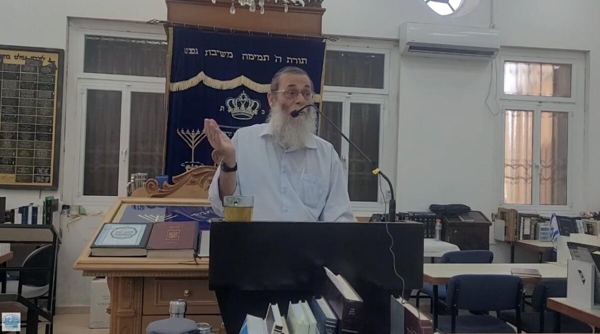 Rabbi Eliyahu Mali gives a lecture on "Milhemet Mitzvah" (commanded war) at the Shirat Moshe Yeshiva in Jaffa, 7.8.25 (Screenshot) Rabbi Eliyahu Mali gives a lecture on "Milhemet Mitzvah" (commanded war) at the Shirat Moshe Yeshiva in Jaffa, 7.8.25 (Screenshot)