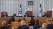 שופטי העליון חאלד כבוב, יעל וילנר ואלכס שטיין, בדיון על עתירת הליכוד נגד האיסור על מעקב אחרי מצביעים בקלפי, 2.9.26 (צילום: יונתן זינדל)