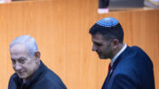 רה"מ הנאשם בנימין נתניהו (משמאל) ושר התקשורת שלמה קרעי, הכנסת, 29.3.26 (צילום: יונתן זינדל)
