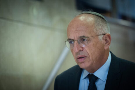יו"ר ועדת הבחירות המרכזית השופט נעם סולברג, ספטמבר 2026 (צילום: יונתן זינדל) יו"ר ועדת הבחירות המרכזית השופט נעם סולברג, ספטמבר 2026 (צילום: יונתן זינדל)