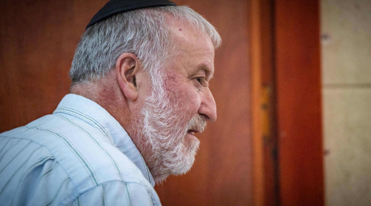 אביחי מנדלבליט, היועץ המשפטי לממשלה לשעבר, ביום עדותו השני במשפט נתניהו. בית המשפט המחוזי בירושלים, 12.10.2026 (צילום: יונתן זינדל) אביחי מנדלבליט, היועץ המשפטי לממשלה לשעבר, ביום עדותו השני במשפט נתניהו. בית המשפט המחוזי בירושלים, 12.10.2026 (צילום: יונתן זינדל)